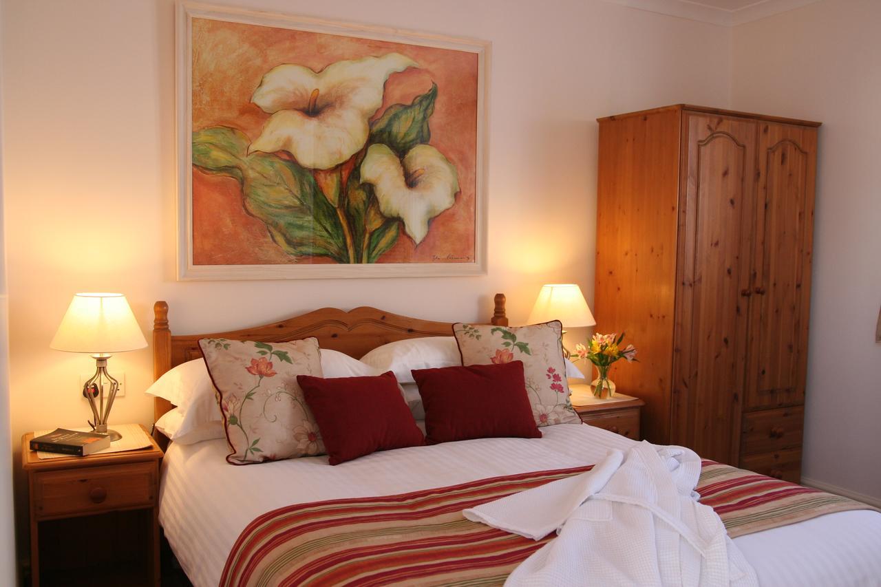 Mandeley Guest House เฮลสตัน ภายนอก รูปภาพ